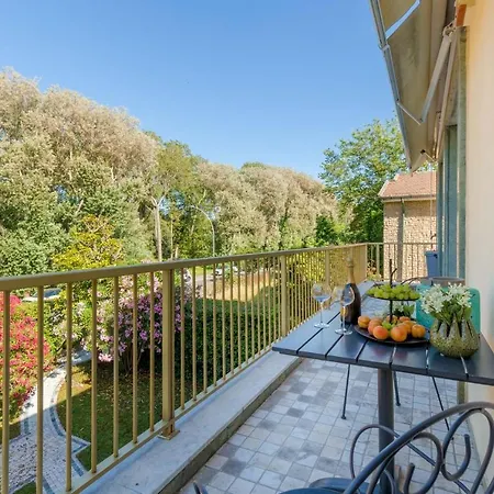 Casa Michelangelo, A Luxury Retrat In Close To The Passeggiata Apartment