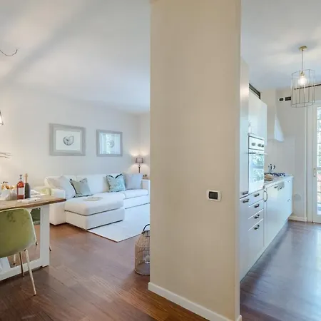 Apartment Casa Michelangelo, A Luxury Retrat In Close To The Passeggiata *