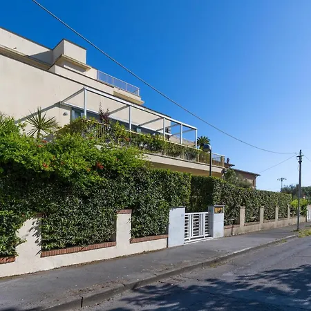 Casa Michelangelo, A Luxury Retrat In Close To The Passeggiata Apartment *