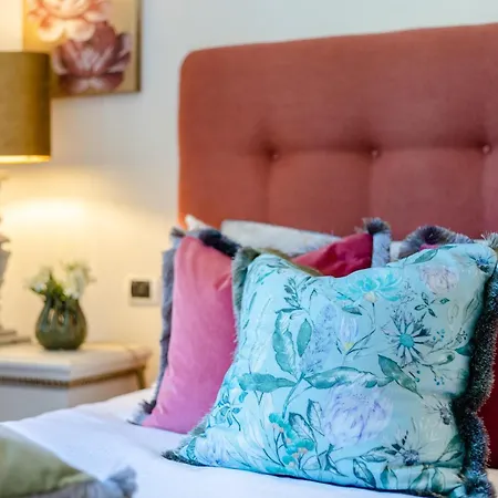Casa Michelangelo, A Luxury Retrat In Close To The Passeggiata Apartment *